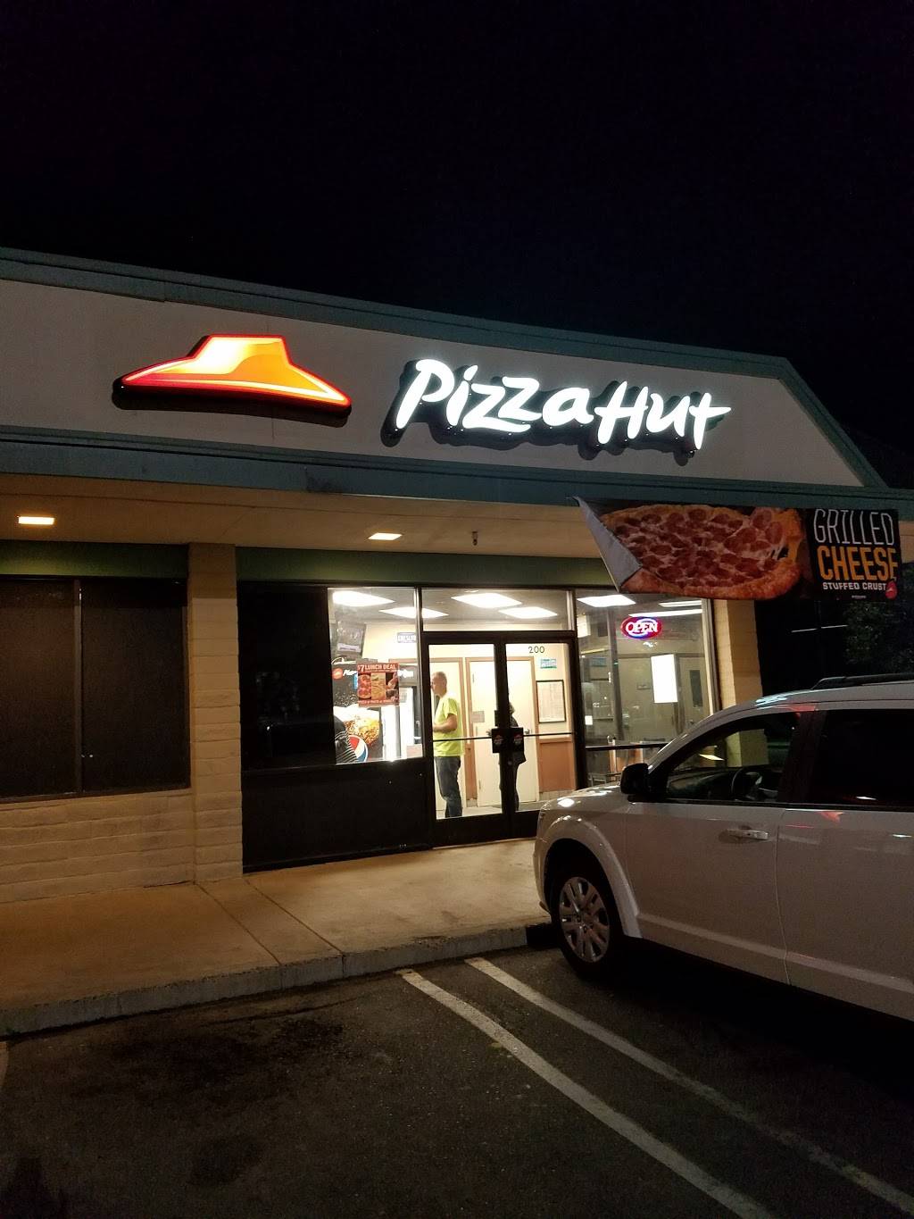 Pizza Hut | restaurant | 2401 E Orangeburg Ave Suite 200, Modesto, CA 95355, USA | 2095266800 OR +1 209-526-6800