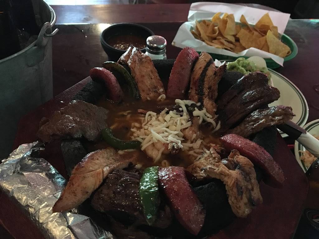 Balones GP Restaurant & Bar | restaurant | 540 S Carrier Pkwy suite 700, Grand Prairie, TX 75051, USA | 9722642336 OR +1 972-264-2336