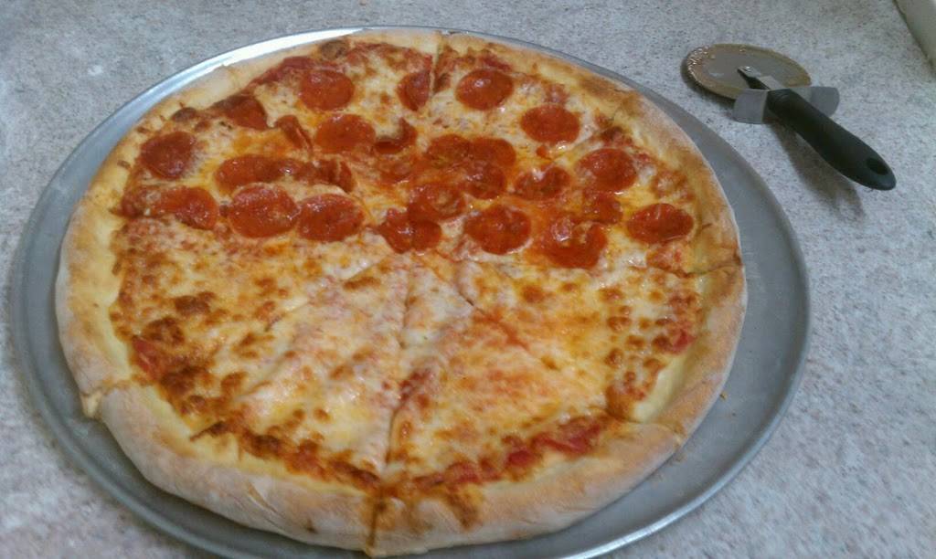 Bellas Pizzeria | restaurant | 7149 Edgewater Dr, Lockhart, FL 32810, USA | 4072370996 OR +1 407-237-0996