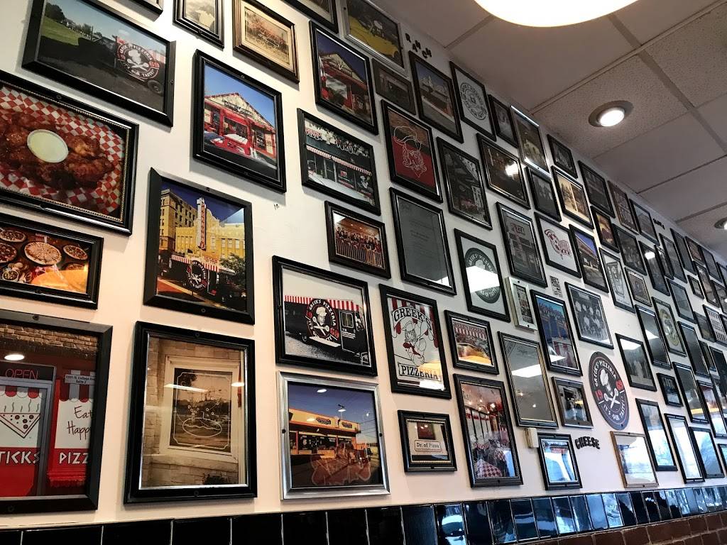 Greeks Pizzeria | restaurant | 10240 E US Hwy 36, Avon, IN 46123, USA | 3177578190 OR +1 317-757-8190