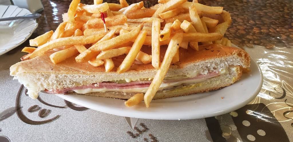 El Tinajon | restaurant | 3762 E Flamingo Rd, Las Vegas, NV 89121, USA | 7025312743 OR +1 702-531-2743