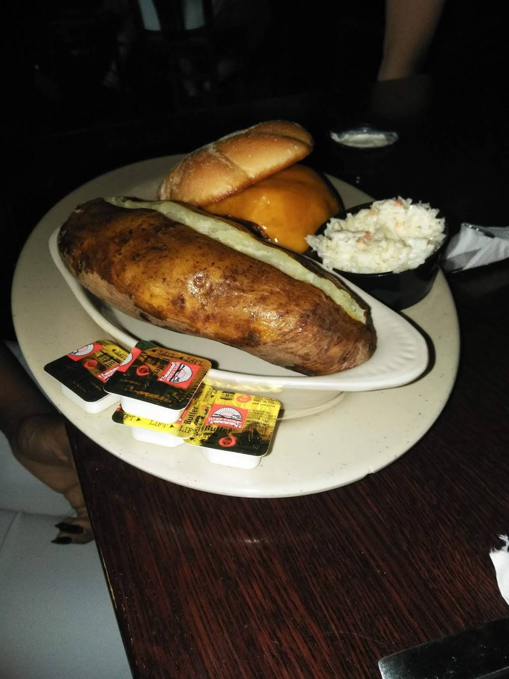 Tony Ks Bar & Grille | restaurant | 841 W Bagley Rd, Berea, OH 44017, USA | 4402349700 OR +1 440-234-9700