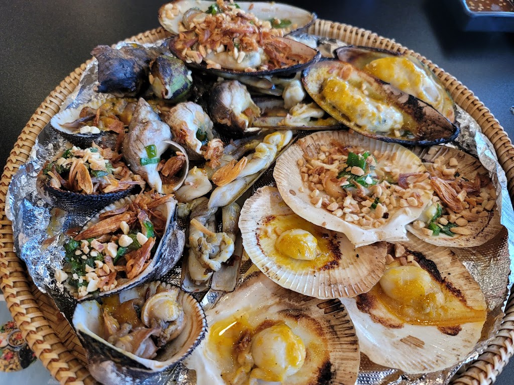 Ốc NGON | restaurant | 3465 W Walnut St Unit 221, Garland, TX 75042, USA | 4699296113 OR +1 469-929-6113