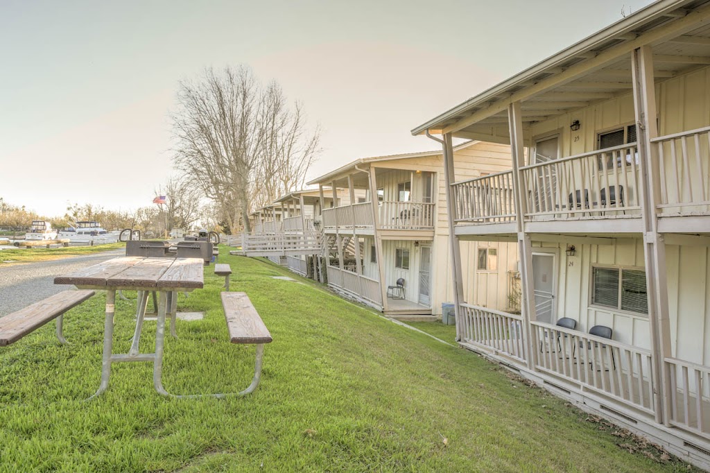 B & W Resort Marina | restaurant | 964 Brannan Island Rd, Isleton, CA 95641, USA | 9167776161 OR +1 916-777-6161