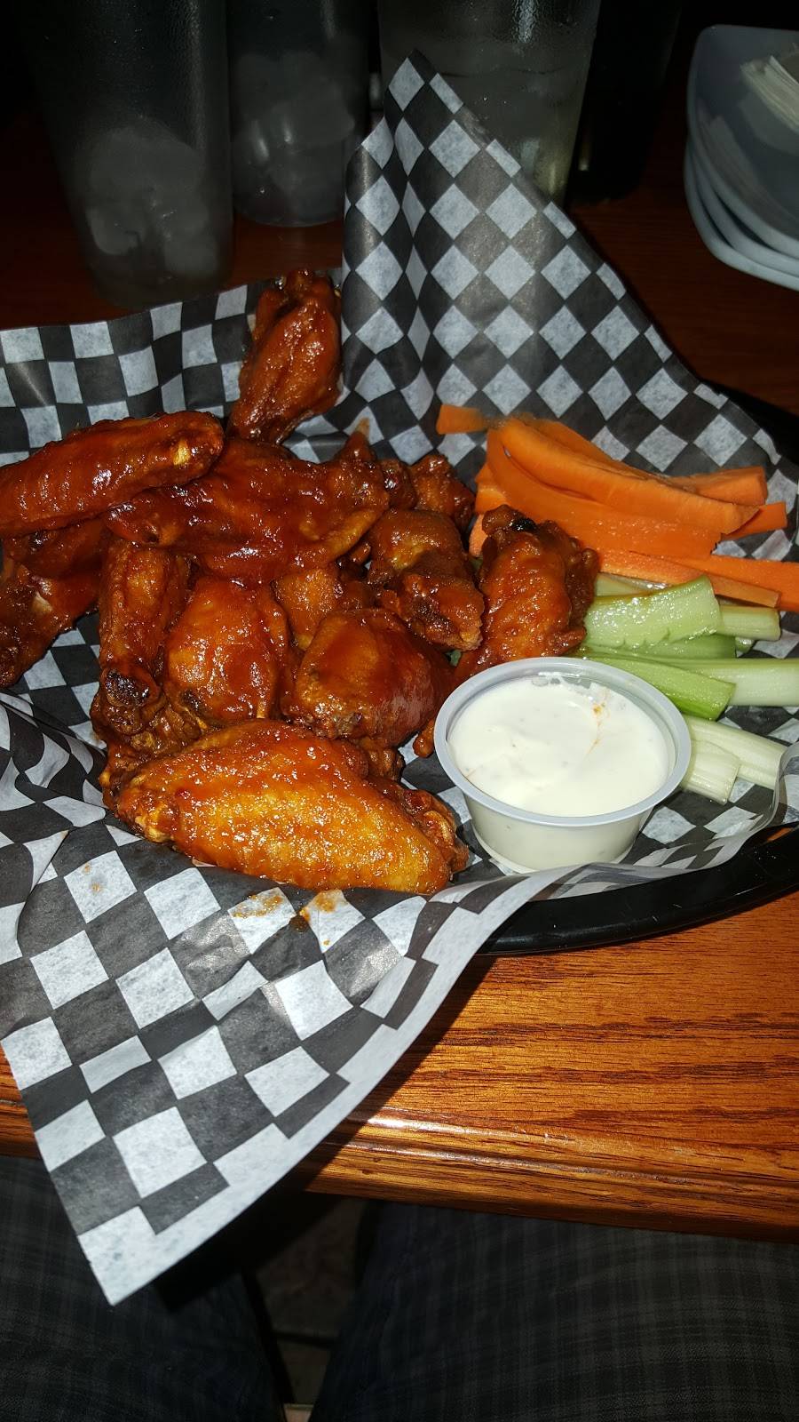 Juniors Sportsbar & Grill | restaurant | 800 Franklin Blvd, Cambridge, ON N1R 7Z1, Canada | 5196246143 OR +1 519-624-6143