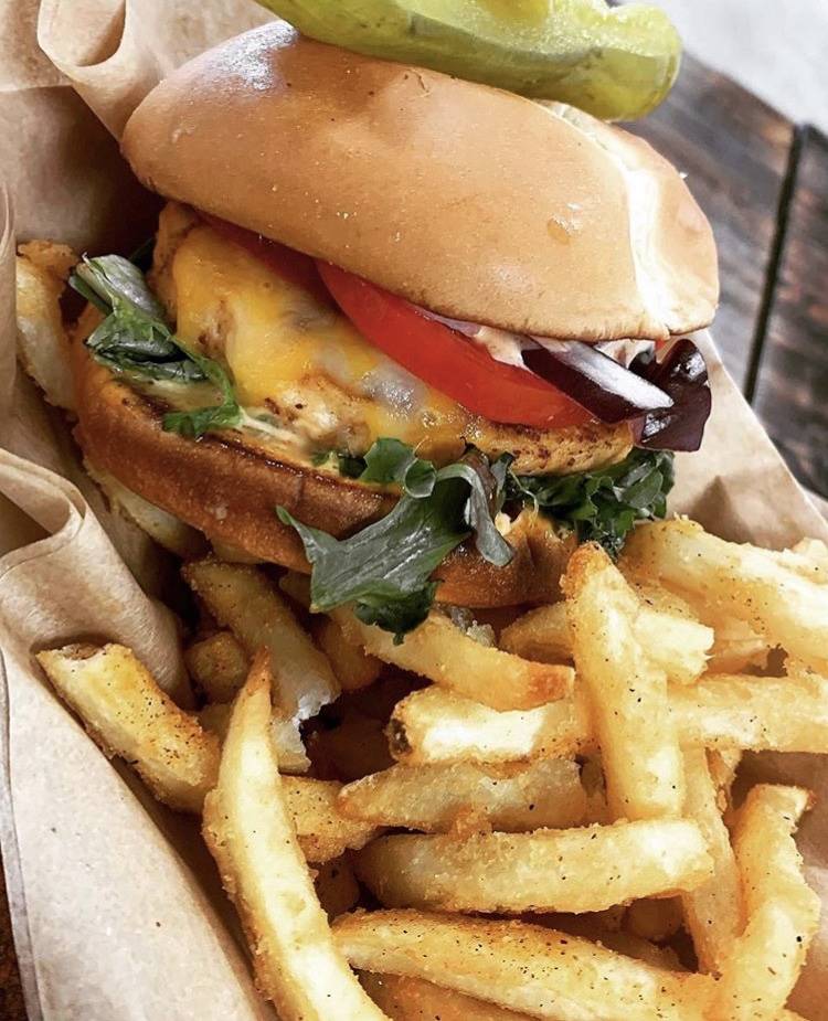 Everybody Eats PDX | restaurant | 17120 SE Powell Blvd, Portland, OR 97236, USA | 5033181619 OR +1 503-318-1619