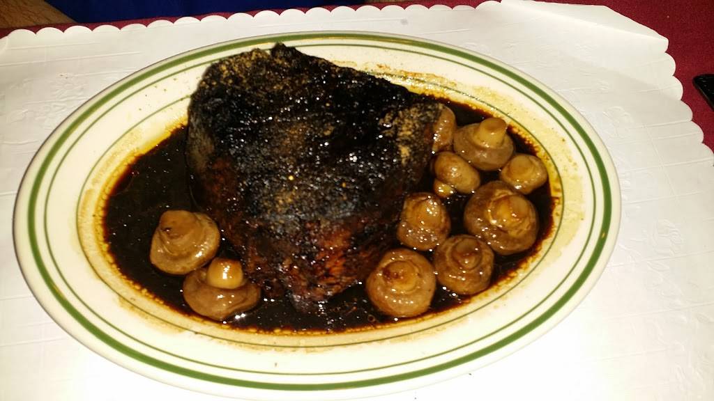 Five OClock Steakhouse | restaurant | 2416 W State St, Milwaukee, WI 53233, USA | 4143423553 OR +1 414-342-3553