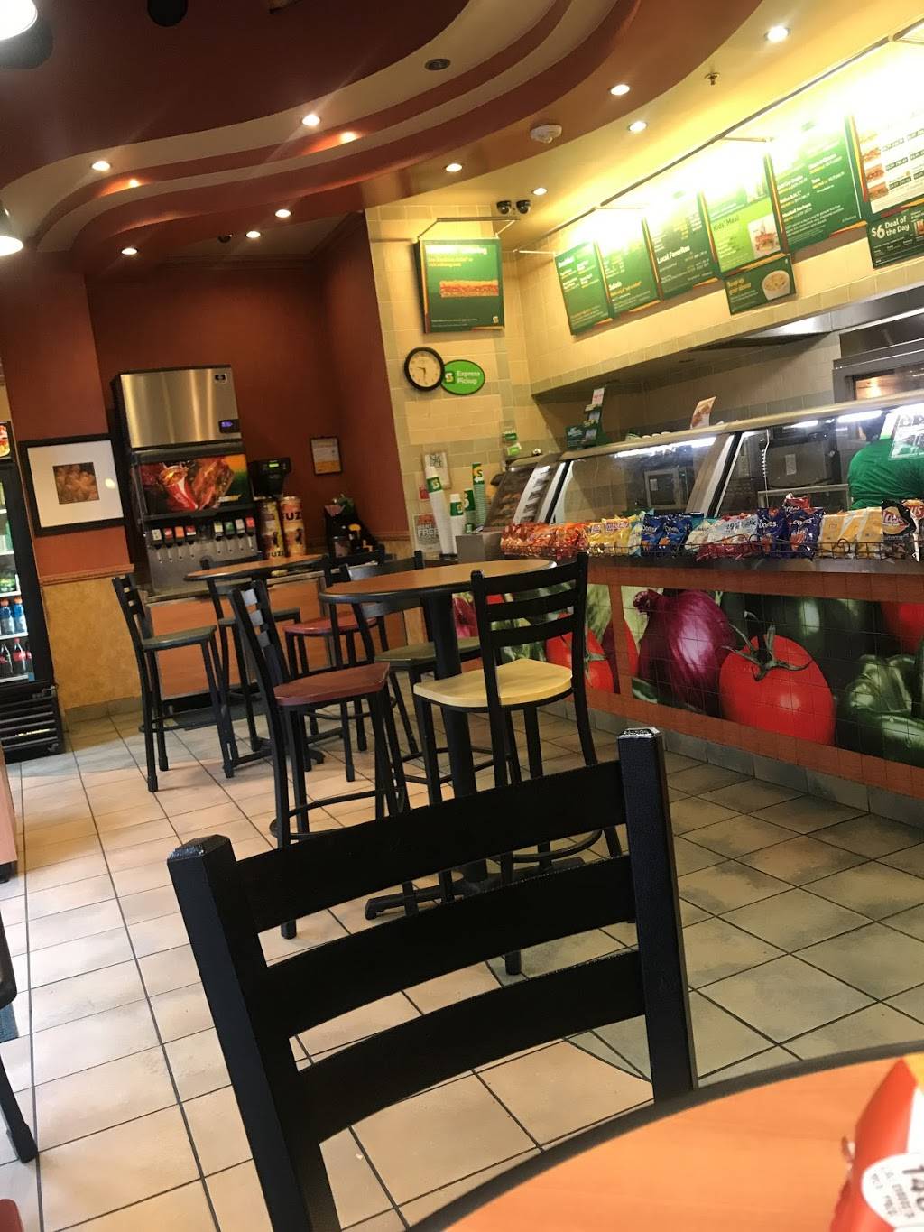 Subway Restaurants | restaurant | 160 Broadway, San Francisco, CA 94111, USA | 4153861913 OR +1 415-386-1913