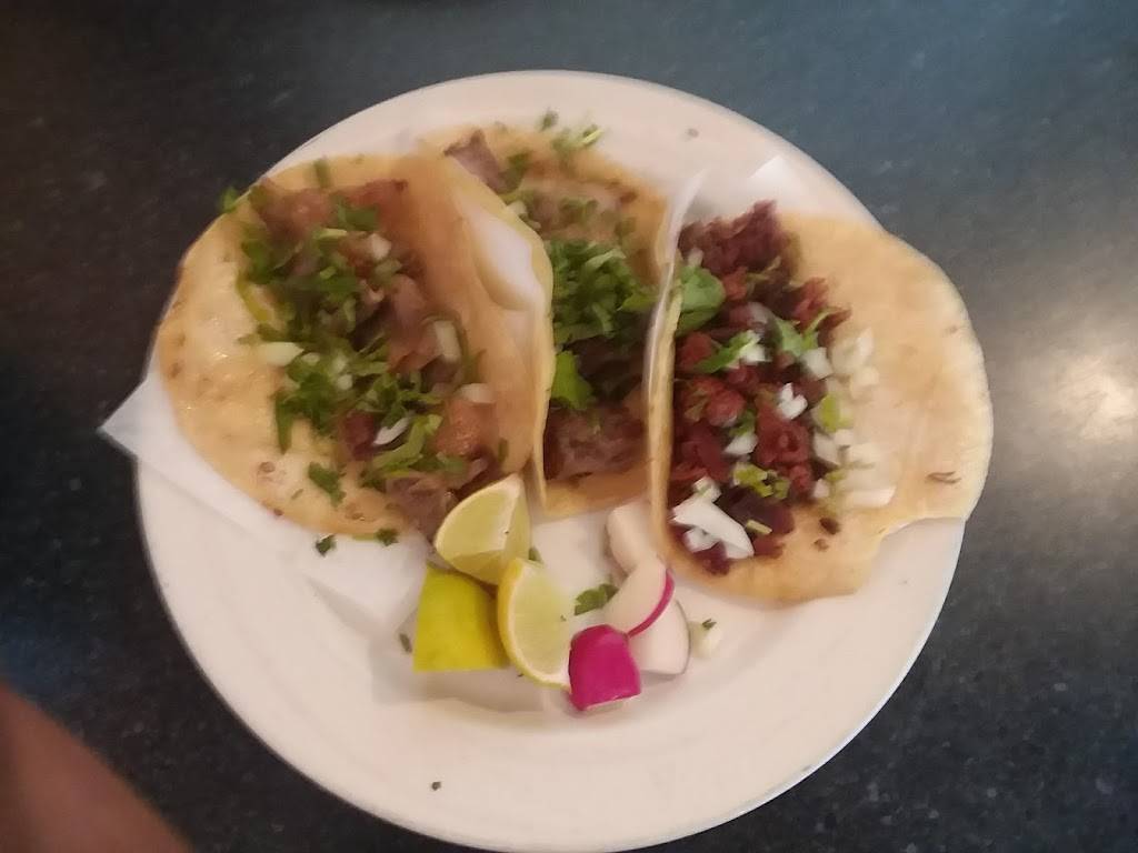 La Chiquita | restaurant | 1915 Drew St, Clearwater, FL 33765, USA | 7276576929 OR +1 727-657-6929