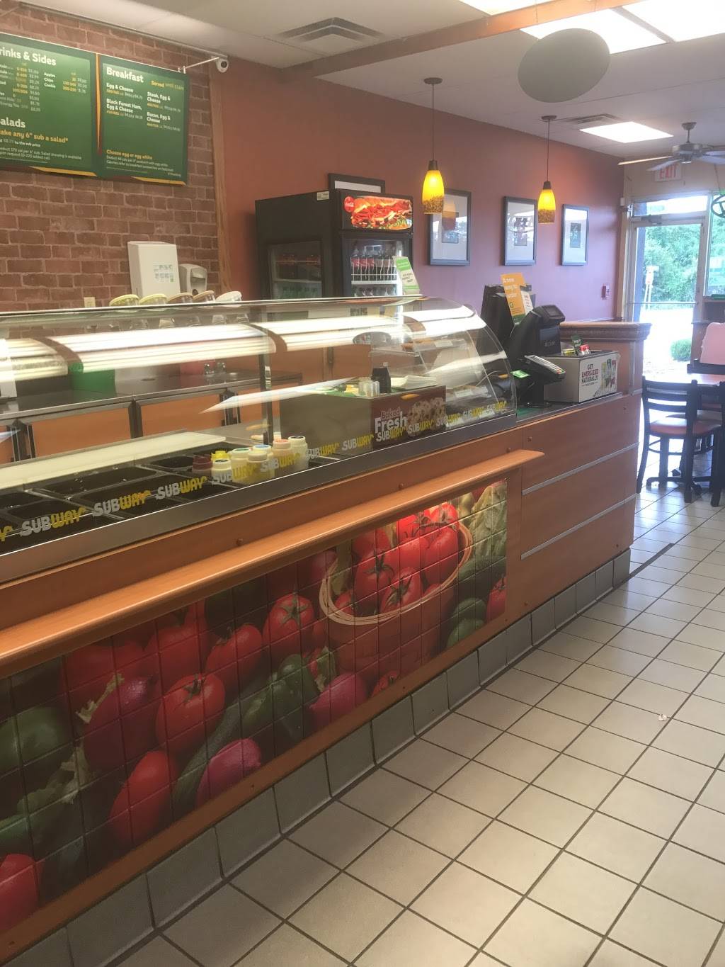 Subway | restaurant | 411 W Spring St, New Albany, IN 47150, USA | 8129459330 OR +1 812-945-9330