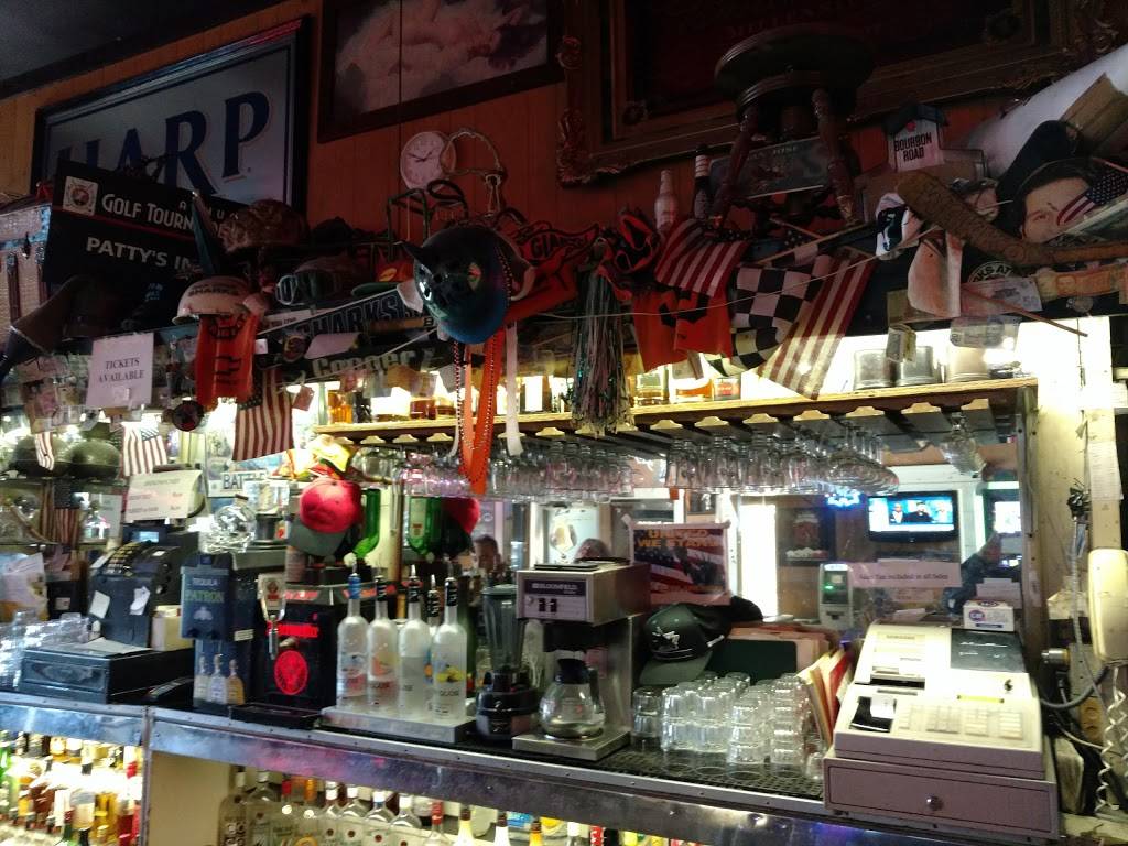 Pattys Inn | restaurant | 102 S Montgomery St, San Jose, CA 95110, USA | 4089984566 OR +1 408-998-4566