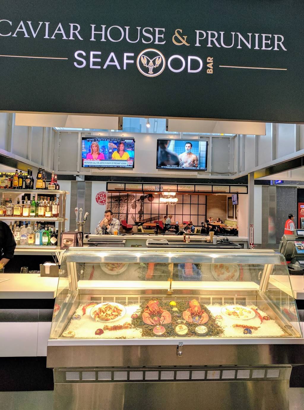 Seafood Bar | restaurant | 4 Central Terminal Area, Jamaica, NY 11430, USA | 7187514800 OR +1 718-751-4800