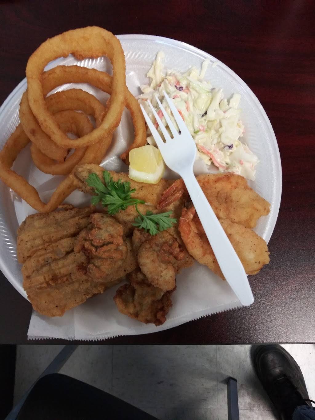 Bayseas Catfish House #5 | restaurant | 12151 Jones Maltsberger Rd, San Antonio, TX 78247, USA | 2103340333 OR +1 210-334-0333