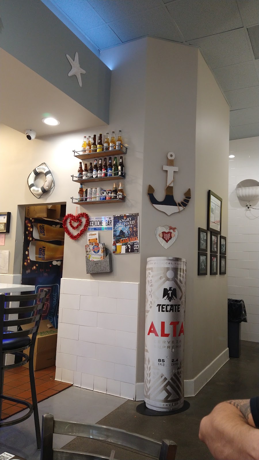 Mariscos El Guero | restaurant | 1902 N Campus Ave, Upland, CA 91784, USA | 9099497653 OR +1 909-949-7653