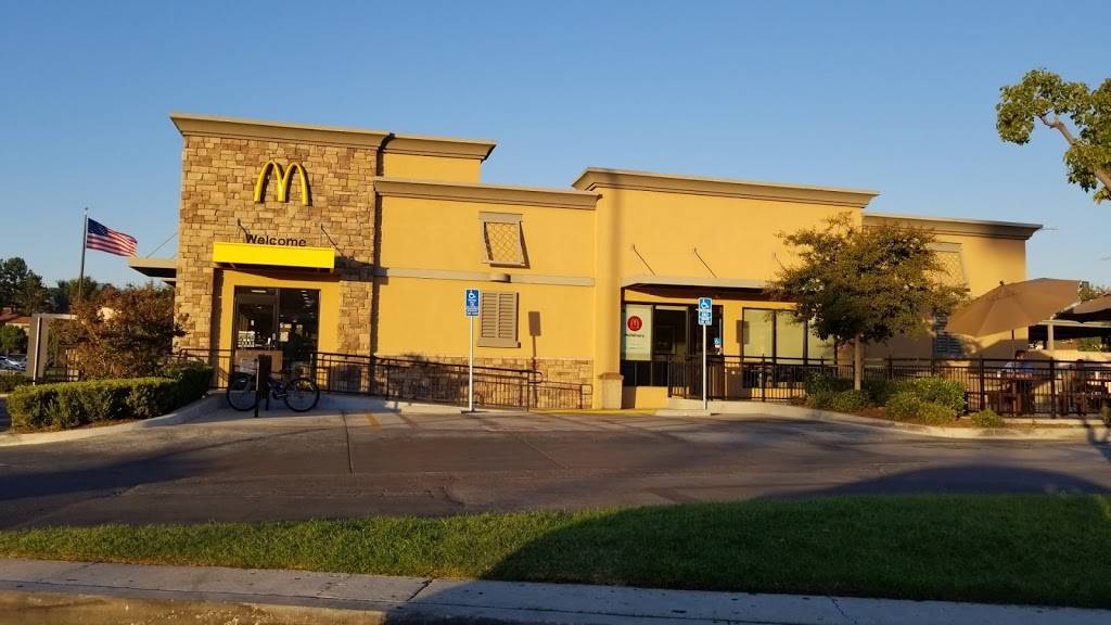 McDonalds | cafe | 27700 Santa Margarita Pkwy, Mission Viejo, CA 92691, USA | 9493800911 OR +1 949-380-0911