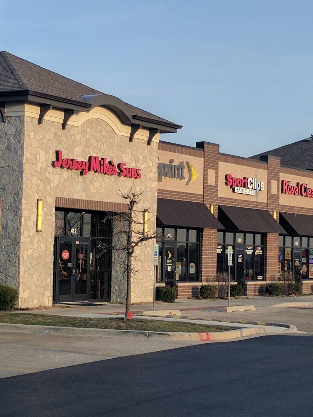 Jersey Mikes Subs | meal takeaway | 412 S Weber Rd, Romeoville, IL 60446, USA | 8152677970 OR +1 815-267-7970