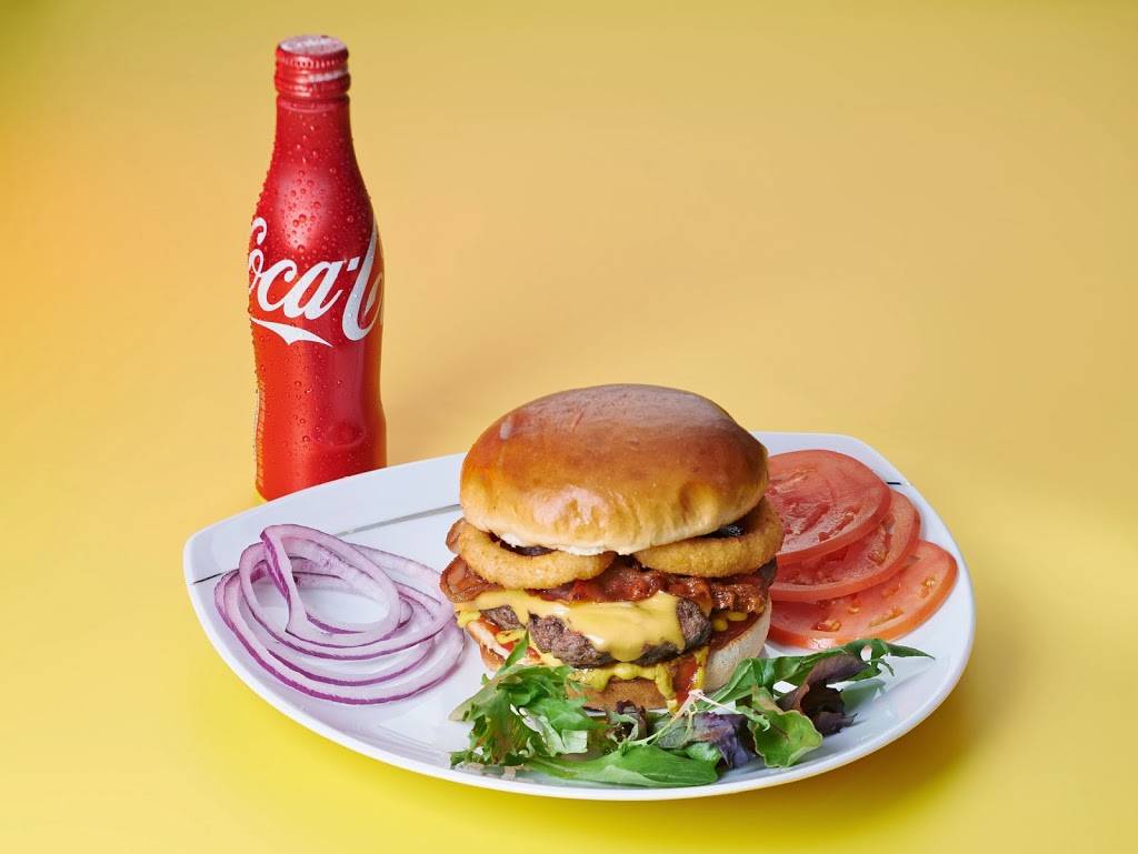 Highlanders Grill | restaurant | 7831 95th St, Hickory Hills, IL 60457, USA | 7084309975 OR +1 708-430-9975