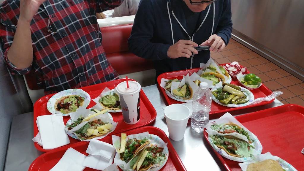 Tacos El Gordo | restaurant | 556 Broadway, Chula Vista, CA 91910, USA | 6196918848 OR +1 619-691-8848
