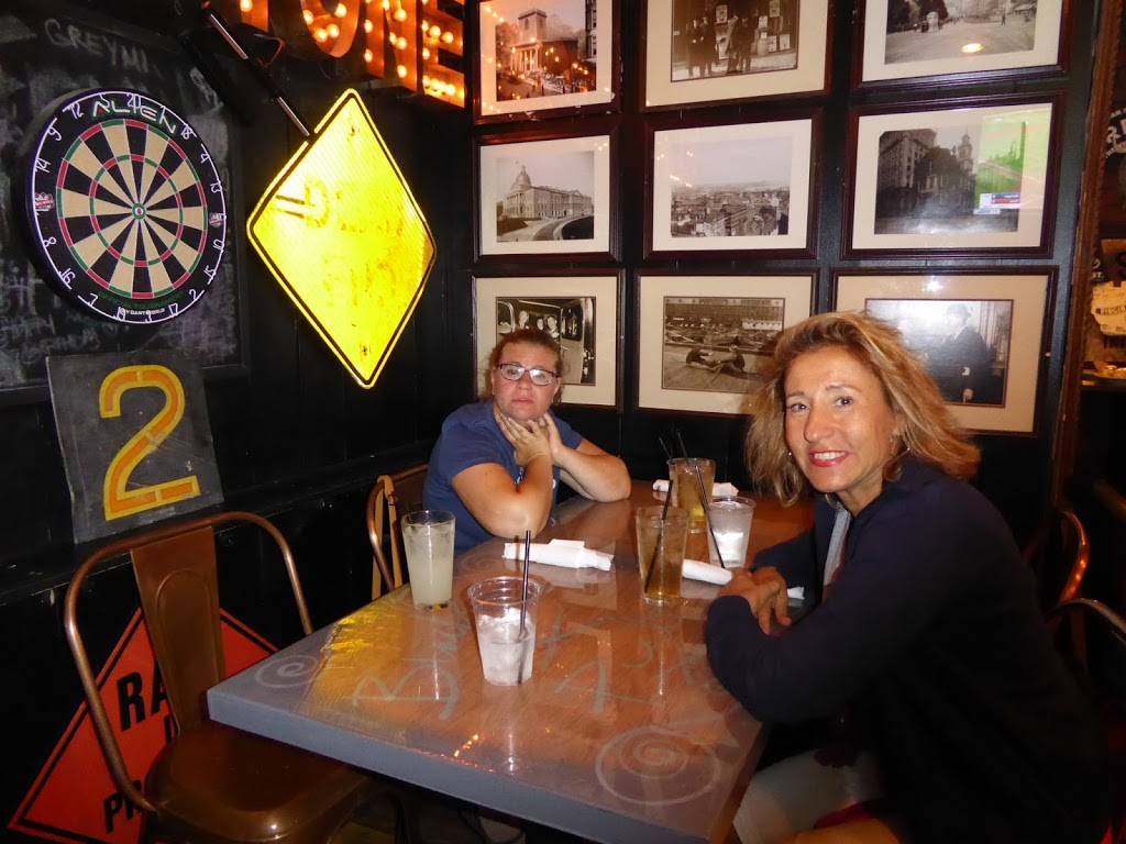The Blackstone Pub | restaurant | 15 Union St, Boston, MA 02108, USA | 8572653480 OR +1 857-265-3480