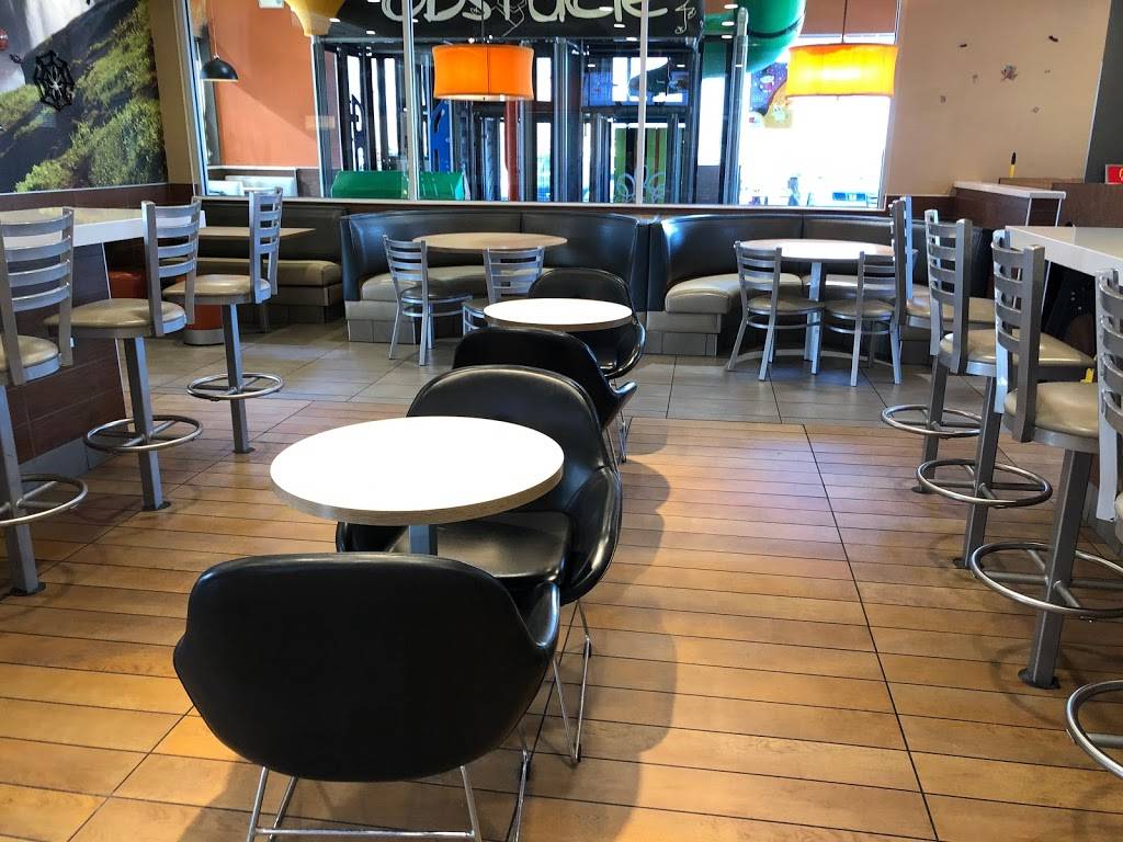 McDonalds | restaurant | 11229 Auto Mall Dr, Sandy, UT 84070, USA | 8015727805 OR +1 801-572-7805