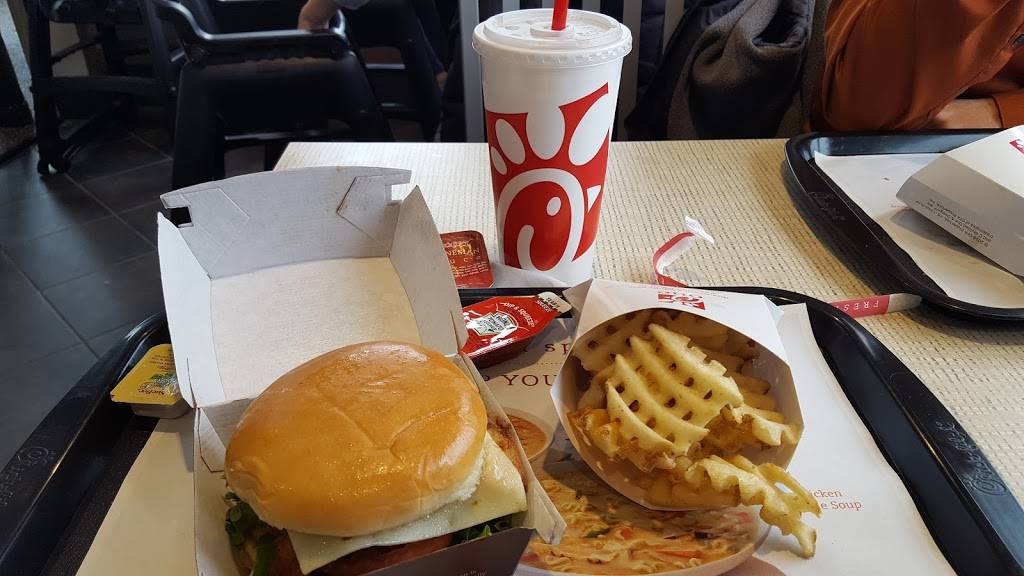 Chick-fil-A | restaurant | 1100 Fall River Ave, Seekonk, MA 02771, USA | 5083364396 OR +1 508-336-4396