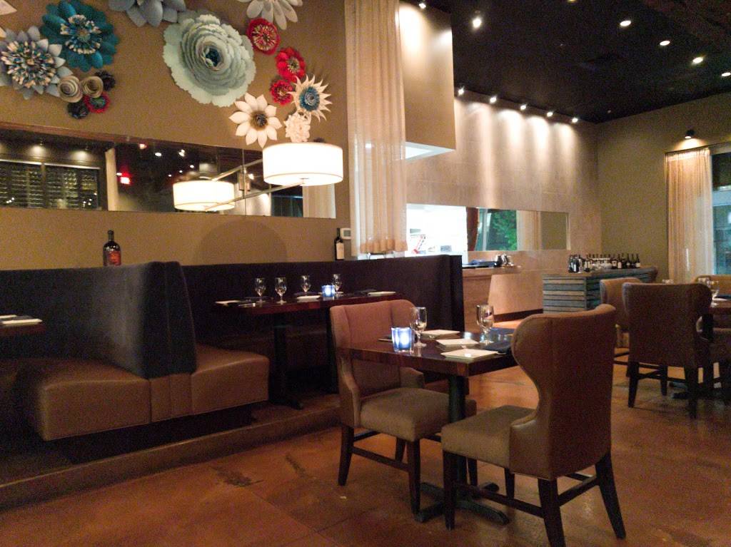 Radio Milano | restaurant | 800 Sorella Ct, Houston, TX 77024, USA | 7138273545 OR +1 713-827-3545