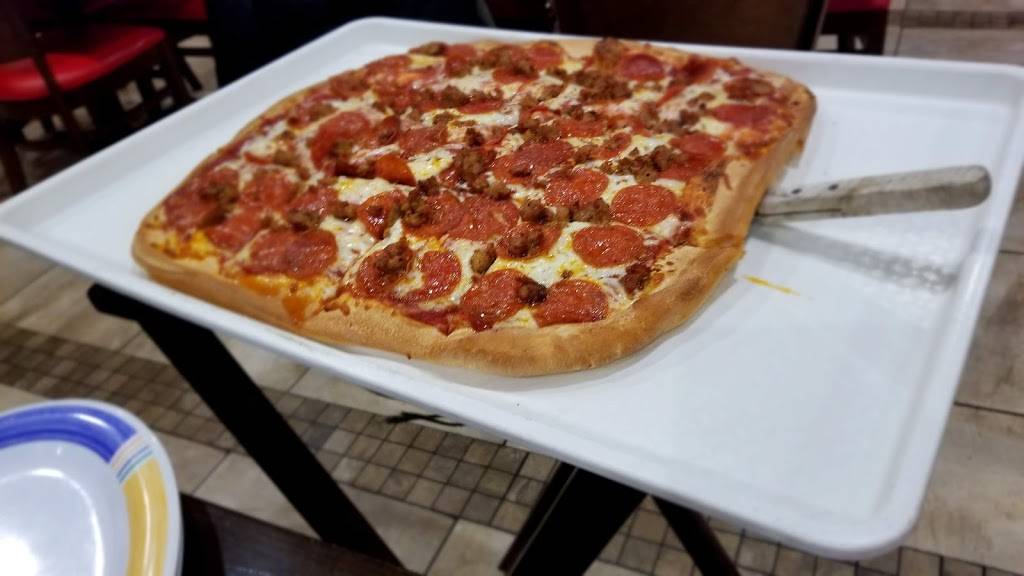 Pats Pizza Family Restaurant | restaurant | 2104 MacDade Boulevard, Holmes, PA 19043, USA | 6105835555 OR +1 610-583-5555