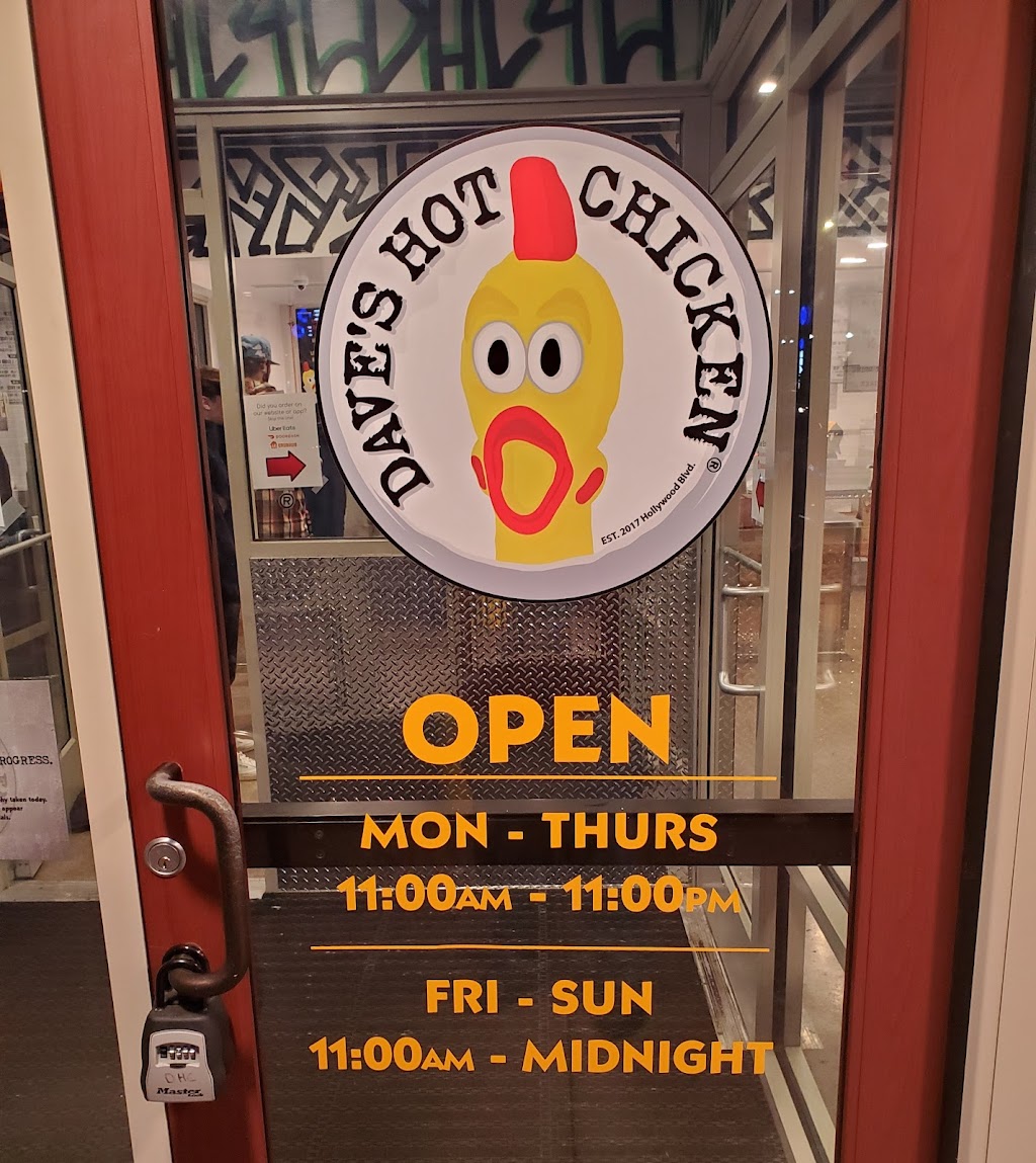 Dave’s Hot Chicken | restaurant | 1600 Woodbury Ave, Portsmouth, NH 03801, USA | 6037136978 OR +1 603-713-6978