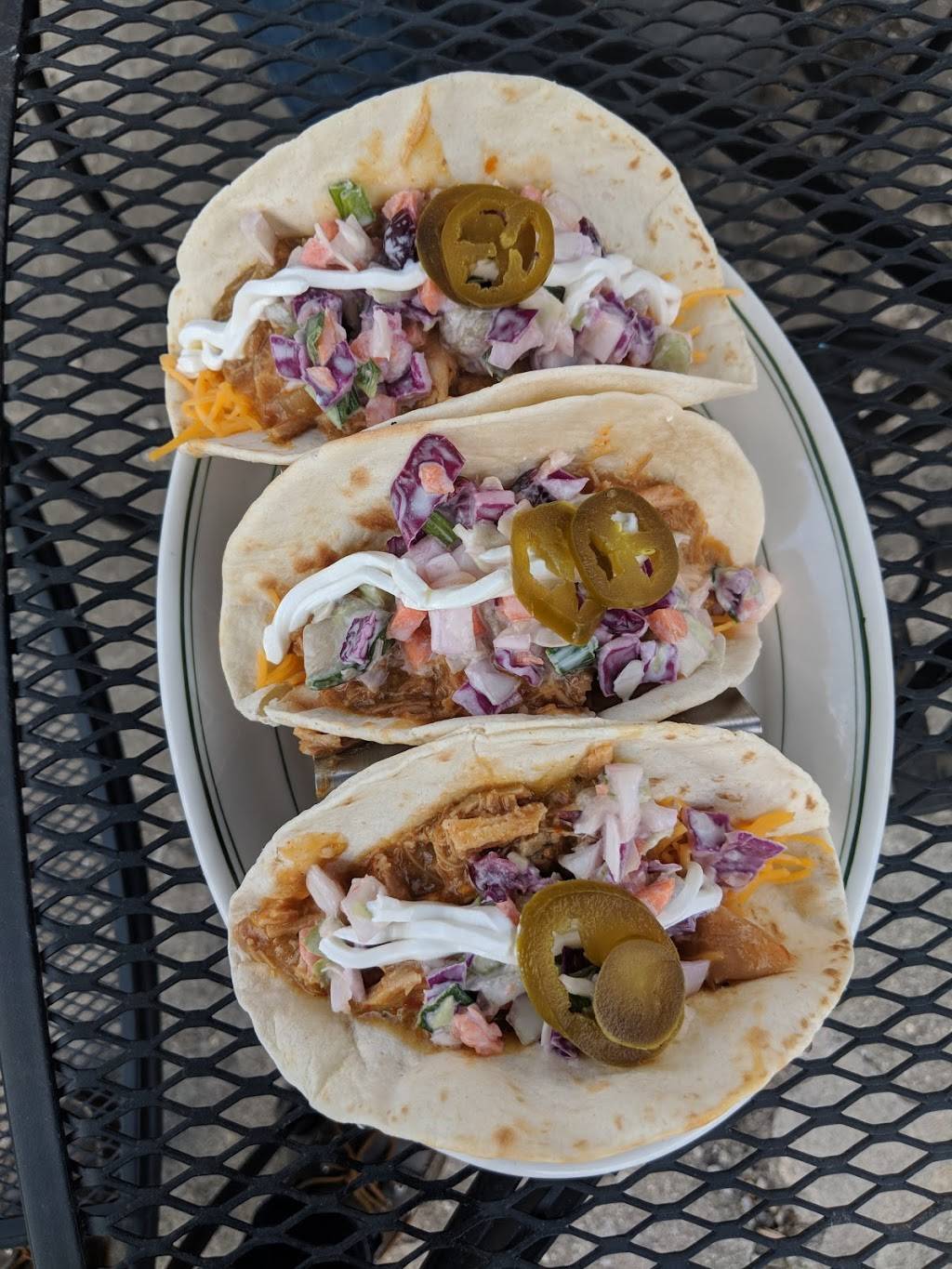 J. Gumbos Highlands | restaurant | 1616 Grindstead Drive, Louisville, KY 40204, USA | 5028735006 OR +1 502-873-5006