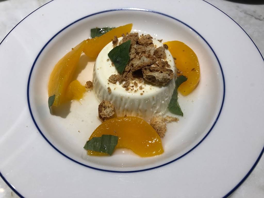 Parcheggio | restaurant | South Parking Lot, 2901 Bayview Ave #300, North York, ON M2K 2S3, Canada | 6479436780 OR +1 647-943-6780