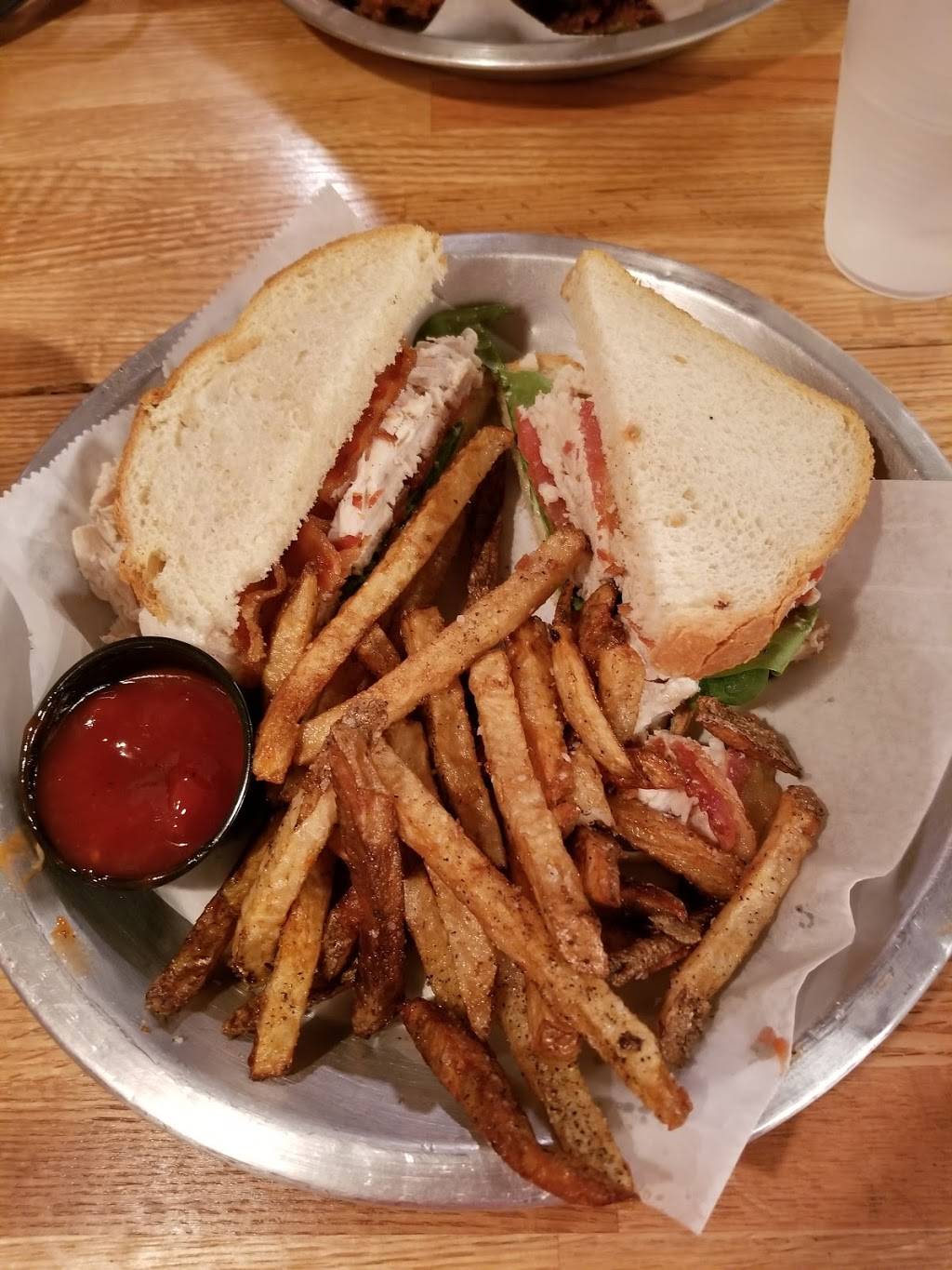 Beer Belly Deli & Pub | restaurant | 510 Westcott St, Syracuse, NY 13210, USA | 3152997533 OR +1 315-299-7533