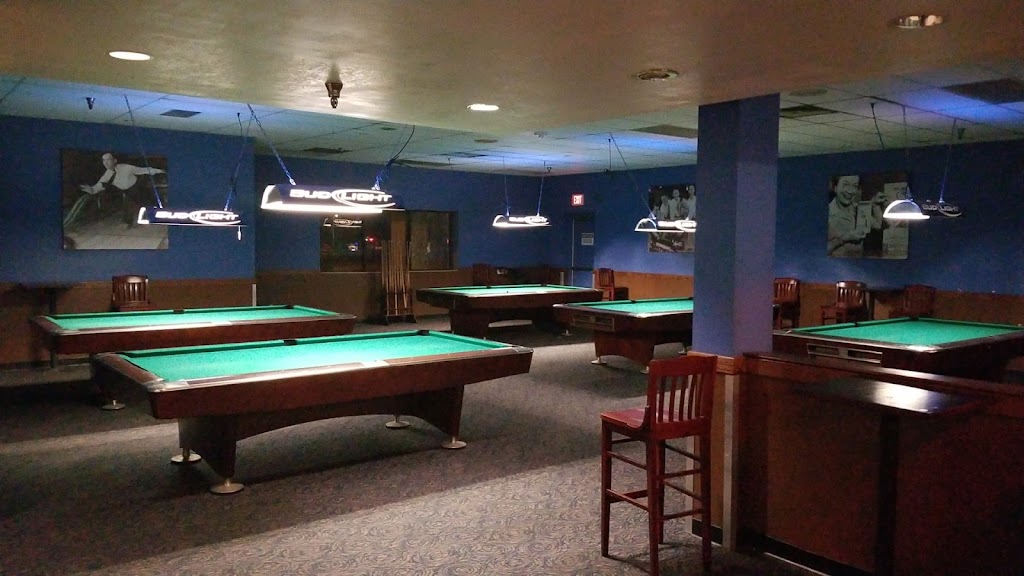 Bowlero Fontana | restaurant | 17238 Foothill Blvd, Fontana, CA 92335, USA | 9098229900 OR +1 909-822-9900