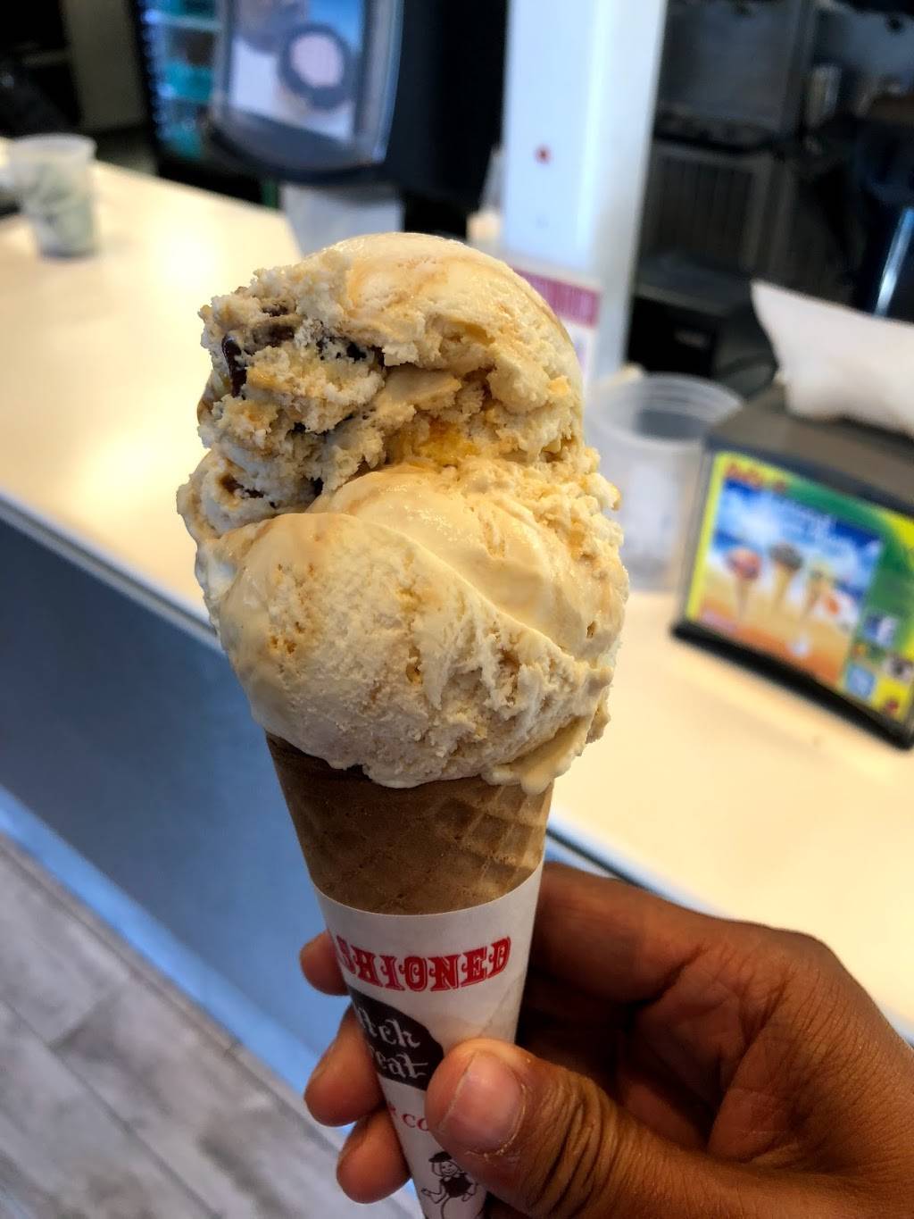 Andersons Frozen Custard | restaurant | 6075 Main St, Williamsville, NY 14221, USA | 7166321416 OR +1 716-632-1416