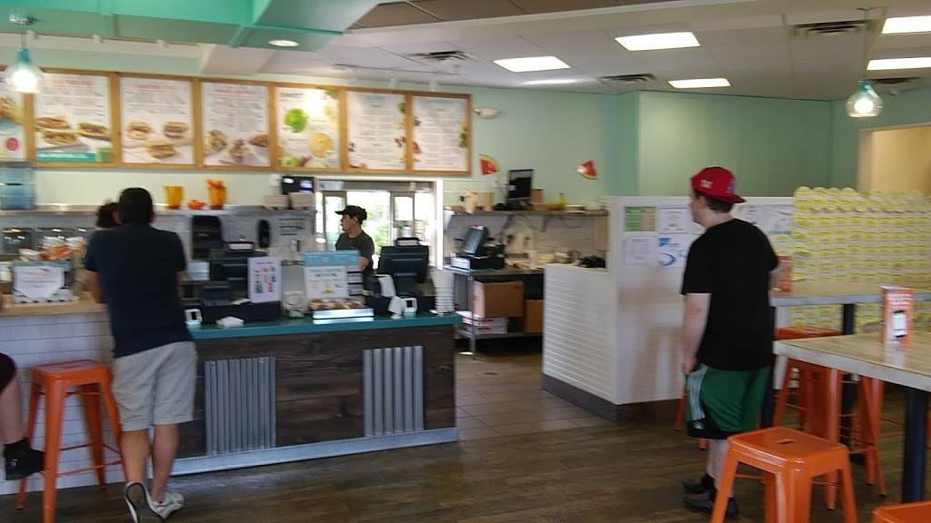 Tropical Smoothie Cafe | restaurant | 426 Alfred St, Biddeford, ME 04005, USA | 2074948183 OR +1 207-494-8183
