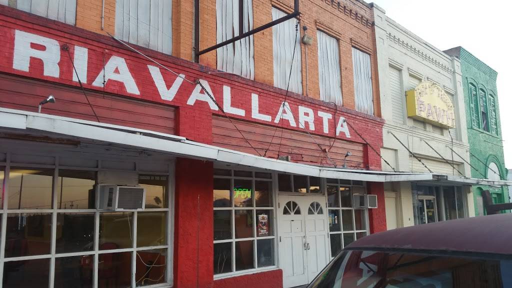 The Original Vallarta Mexican Restaurant | restaurant | 104 E Sinton St, Sinton, TX 78387, USA | 3613641101 OR +1 361-364-1101