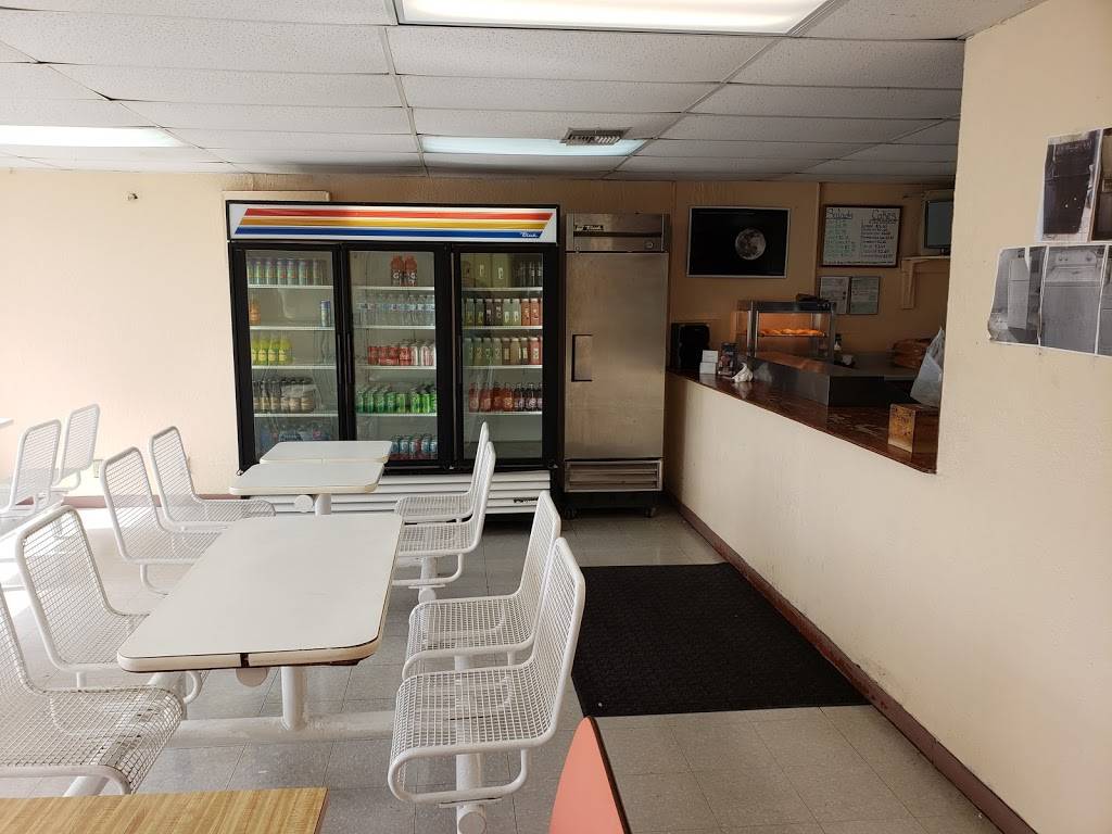 Tonys | restaurant | 64 W 21st St, Riviera Beach, FL 33404, USA | 5618457741 OR +1 561-845-7741