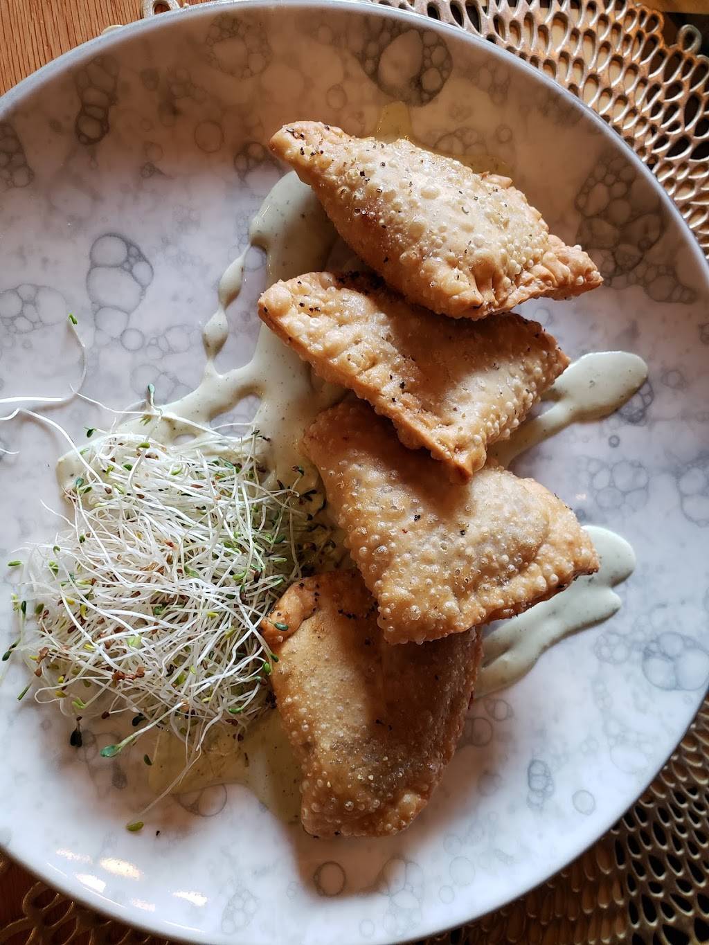 White Rabbit Gastropub | restaurant | 18 Market Space, Frederick, MD 21701, USA | 2406511952 OR +1 240-651-1952