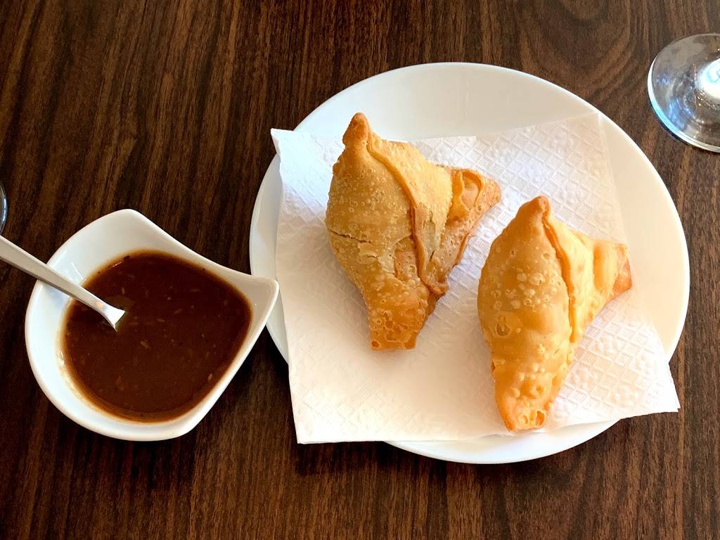 Royal Spice Indian Restaurant | restaurant | 1443 Main St E, Hamilton, ON L8K 1C4, Canada | 9055280981 OR +1 905-528-0981