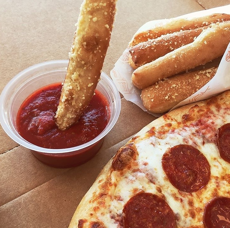 Little Caesars Pizza | meal takeaway | 1655 E Bert Kouns Industrial Loop, Shreveport, LA 71106, USA | 3187972828 OR +1 318-797-2828