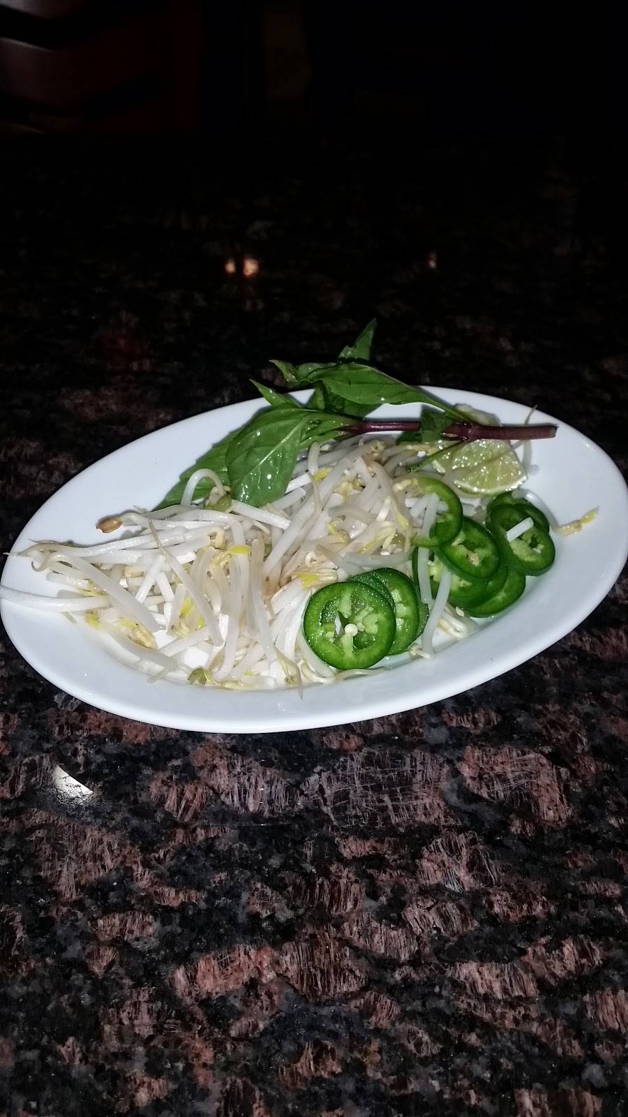 Pho Le Restaurant | restaurant | 2842 St Vincent St, Philadelphia, PA 19149, USA | 2153384787 OR +1 215-338-4787