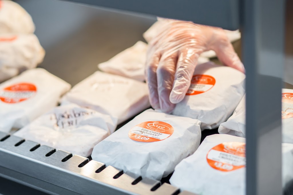 Rhodes Convenience Store | restaurant | 3618 E Jackson Blvd, Jackson, MO 63755, USA | 5732437100 OR +1 573-243-7100