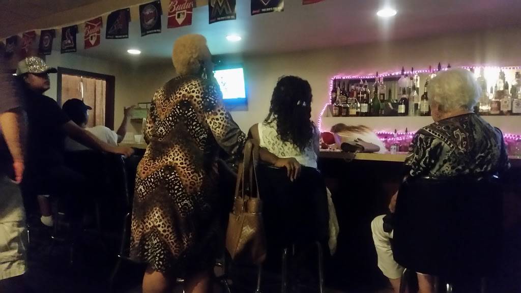 City Limits Bar & Grill | restaurant | 24501 Grand River Ave, Detroit, MI 48219, USA | 3135328550 OR +1 313-532-8550