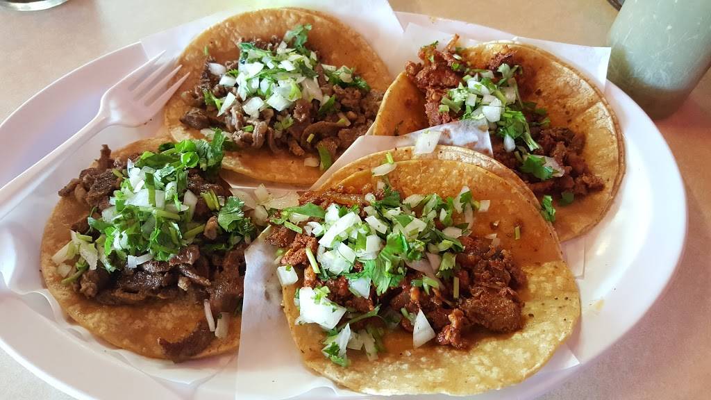 Lucky Burrito | restaurant | 6619 95th St, Oak Lawn, IL 60453, USA | 7082331532 OR +1 708-233-1532