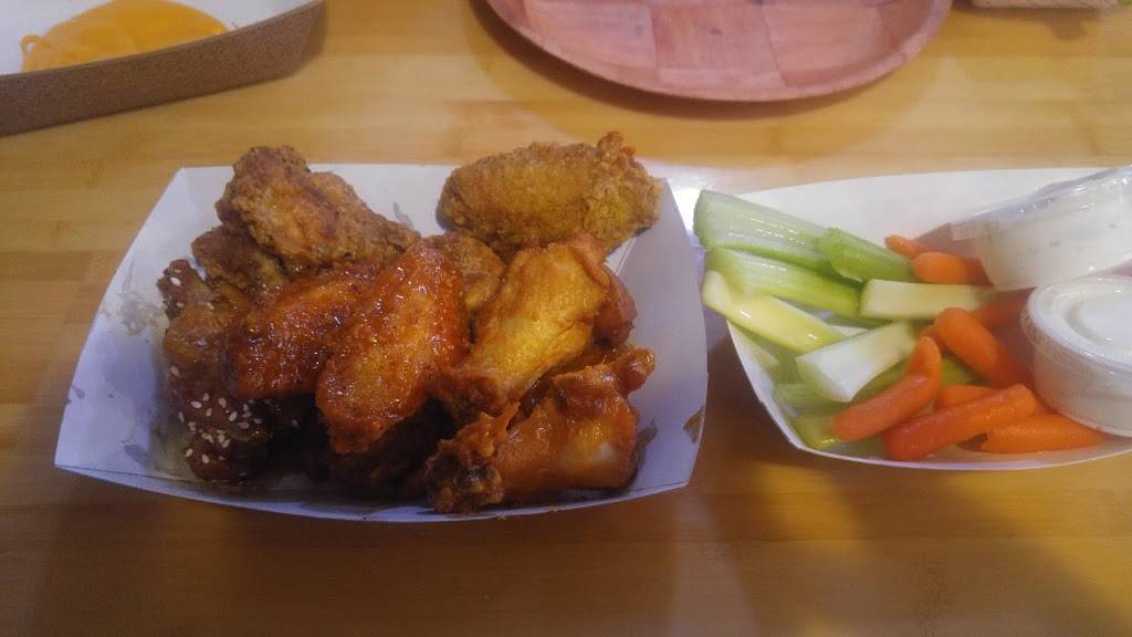 Legends Bar And Grill | restaurant | 3430 US-441, Fruitland Park, FL 34731, USA | 3527280006 OR +1 352-728-0006