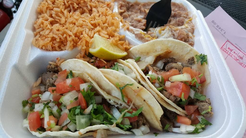 Albertos Mexican Food | restaurant | 4077 University Pkwy #102, San Bernardino, CA 92407, USA | 9098870132 OR +1 909-887-0132