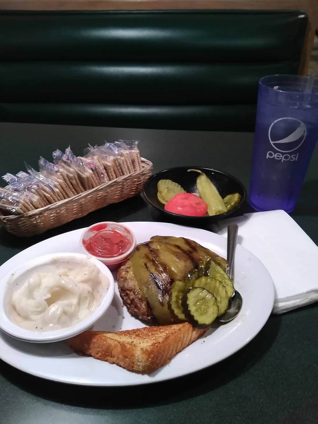 Goldies Patio Grill | meal takeaway | 4401 E 31st St, Tulsa, OK 74135, USA | 9187474546 OR +1 918-747-4546