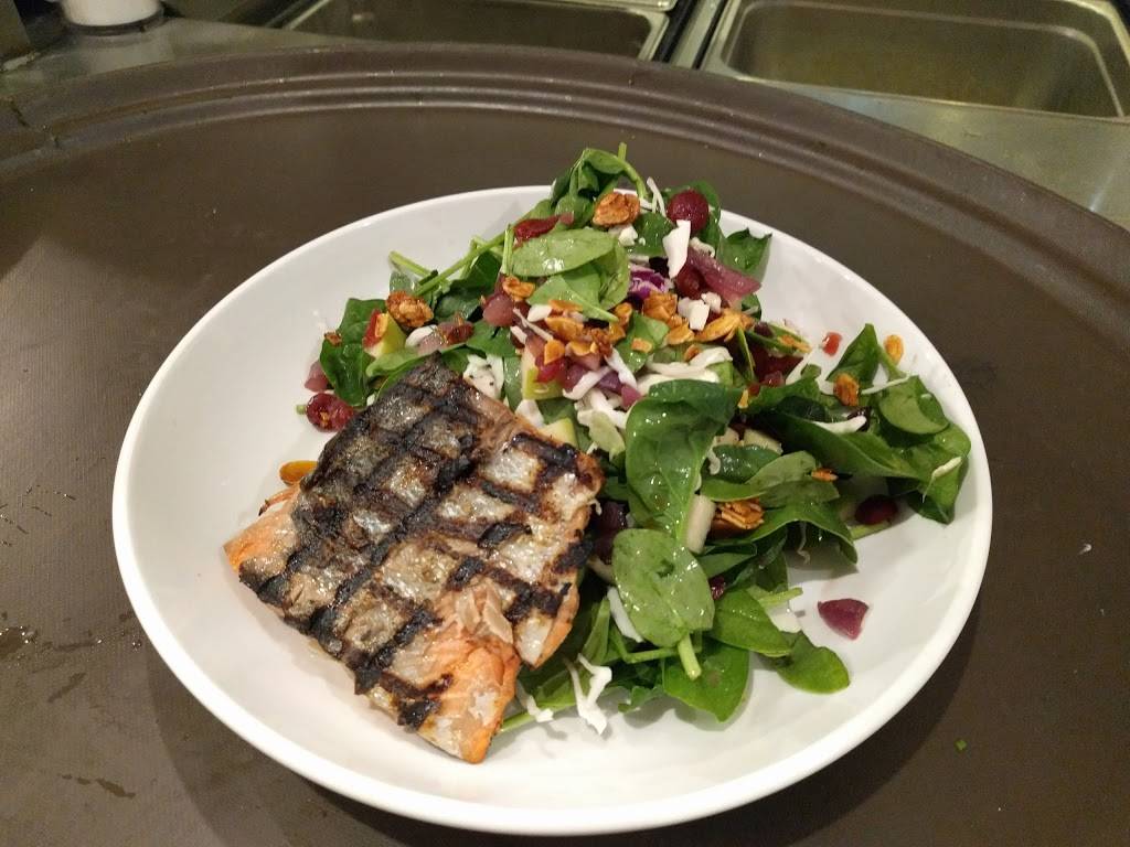 Paladar Latin Kitchen & Rum Bar | restaurant | 203 Crown Park Ave, Gaithersburg, MD 20878, USA | 3013304400 OR +1 301-330-4400