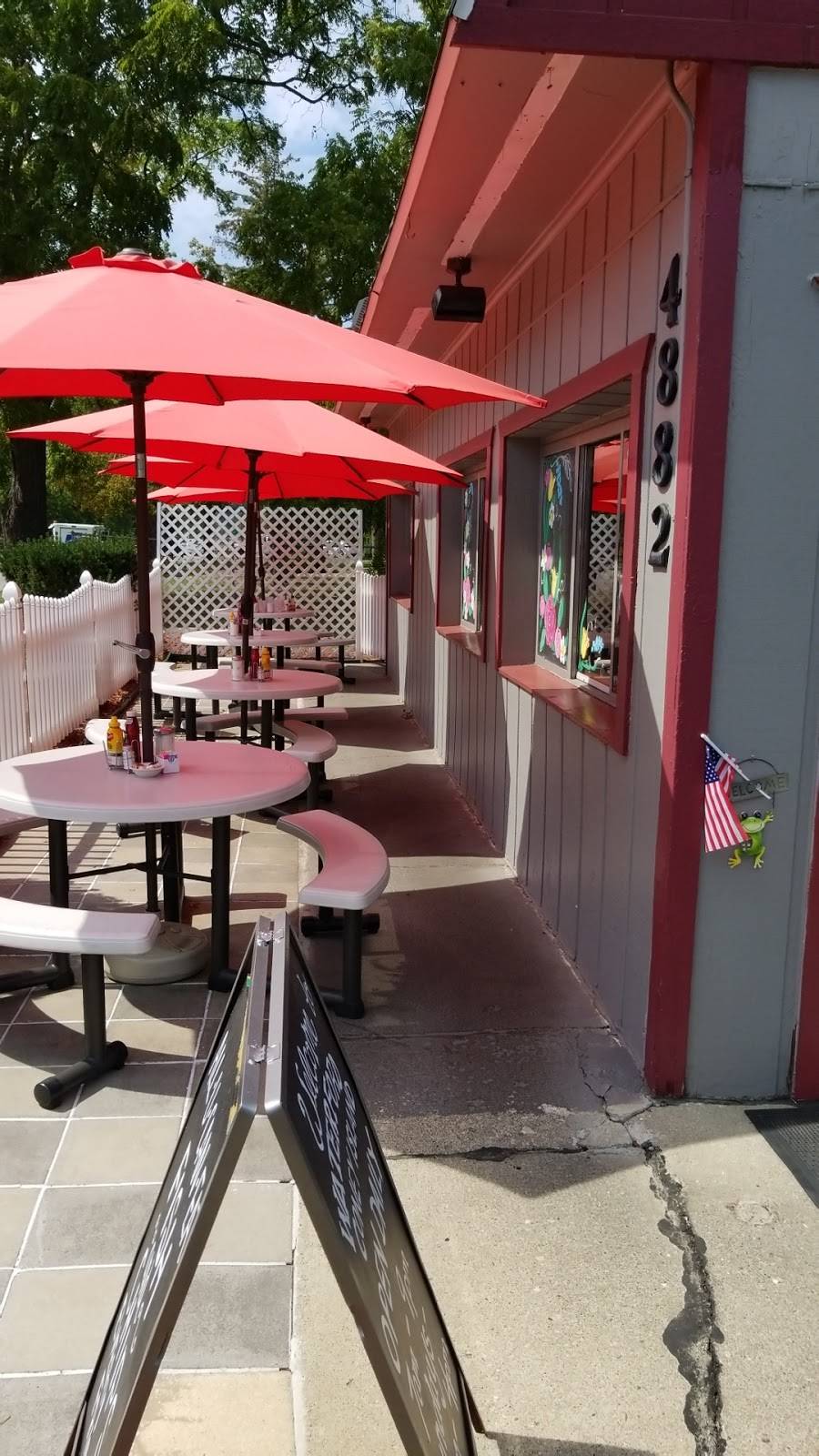 Waterford Coney Island | restaurant | 4882 Hatchery Rd, Waterford Twp, MI 48329, USA | 2486739000 OR +1 248-673-9000