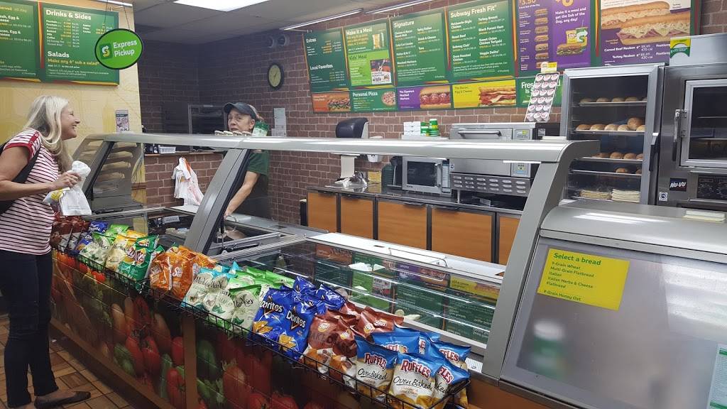 Subway Restaurants | restaurant | 14075 S US Hwy 441, Lake City, FL 32024, USA | 3867557957 OR +1 386-755-7957
