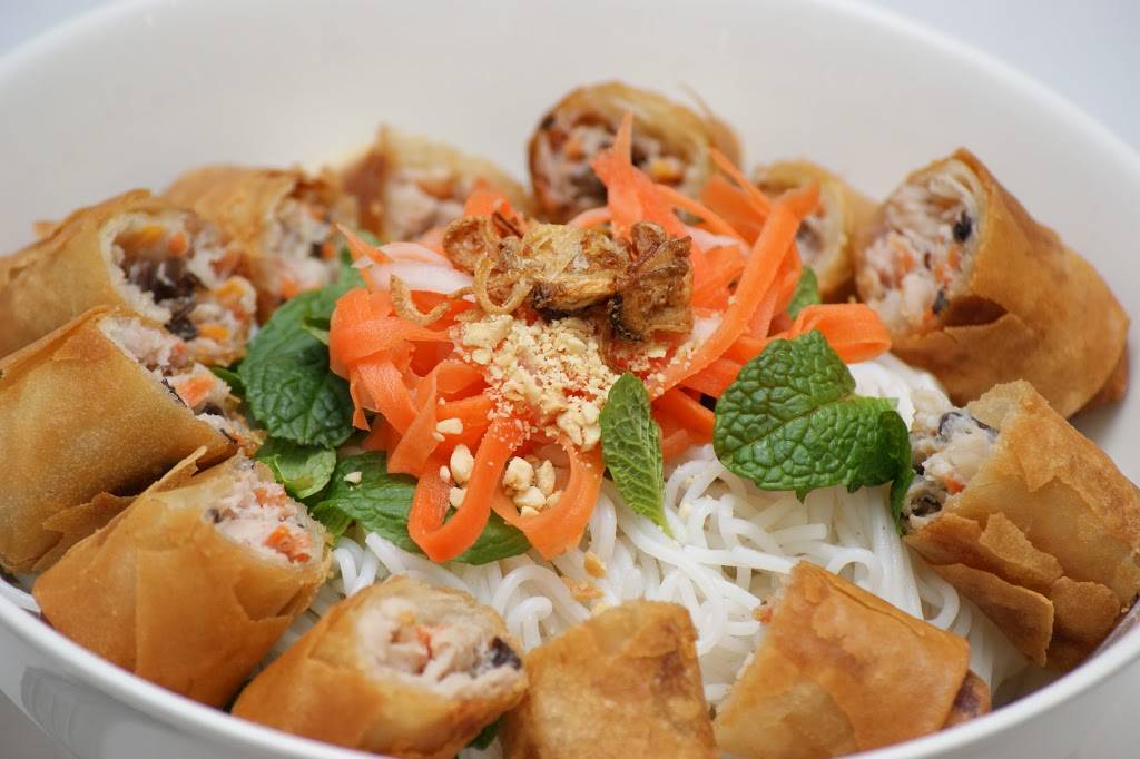 Viet Phomula | meal takeaway | 113 E Lemon Ave, Monrovia, CA 91016, USA | 6267899563 OR +1 626-789-9563